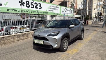 טויוטה יאריס קרוס