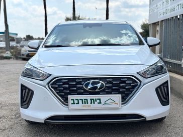 יונדאי איוניק