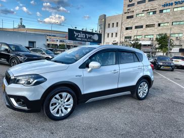 סוזוקי SX4 CROSSOVER