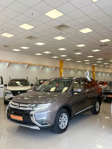 מיצובישי אאוטלנדר