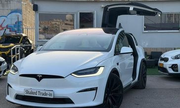 טסלה MODEL X