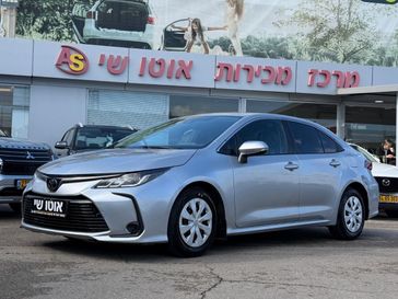 טויוטה קורולה
