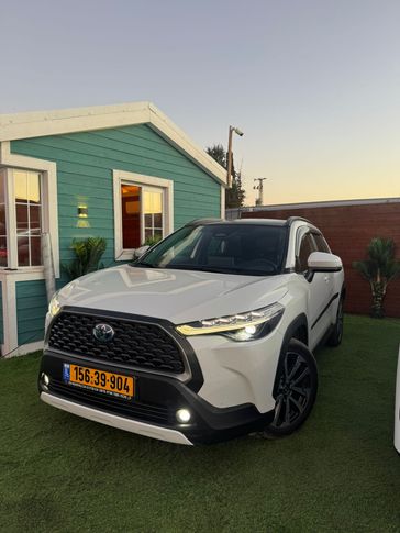 טויוטה קורולה קרוס