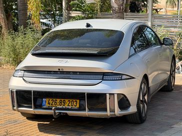 יונדאי איוניק