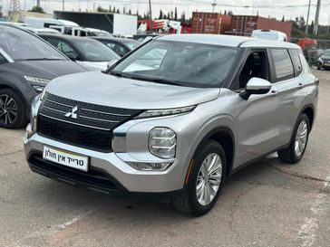 מיצובישי אאוטלנדר