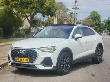 אאודי Q3