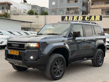 טויוטה לנד קרוזר