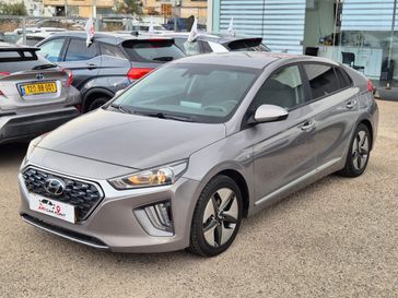 יונדאי איוניק