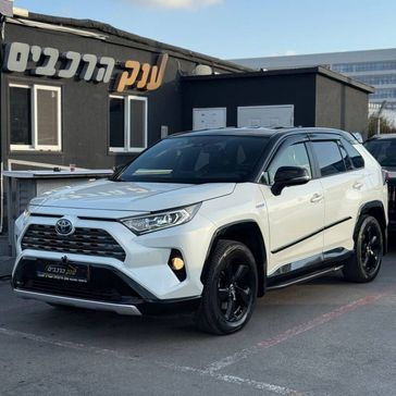 טויוטה RAV4