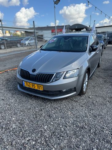 סקודה אוקטביה