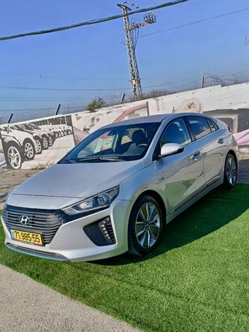 יונדאי איוניק