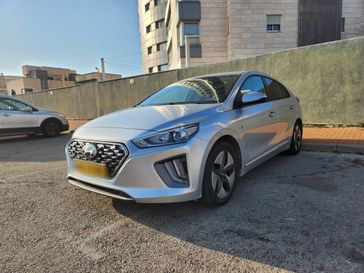 יונדאי איוניק