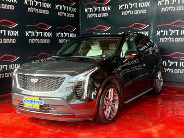 קאדילאק XT4
