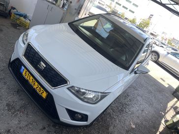 סיאט ארונה
