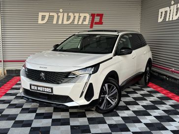 פיג'ו 5008