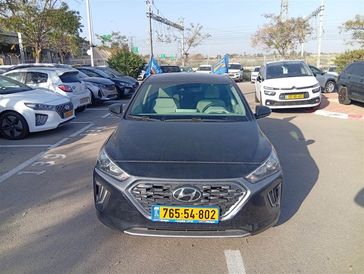 יונדאי איוניק