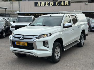 מיצובישי L-200