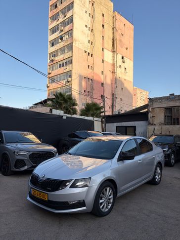 סקודה אוקטביה