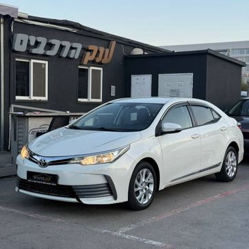 טויוטה קורולה