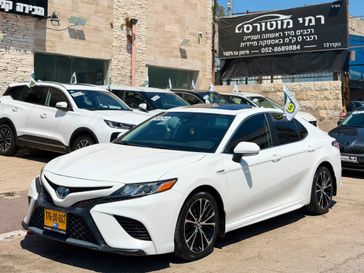 טויוטה קאמרי