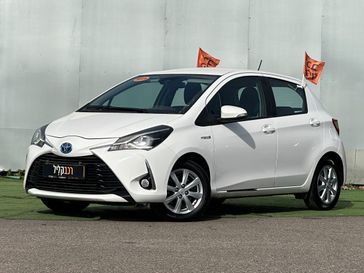 טויוטה יאריס