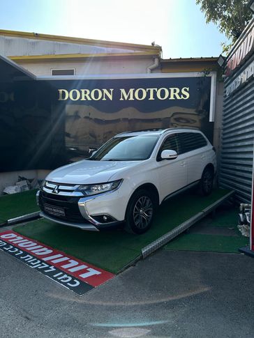 מיצובישי אאוטלנדר