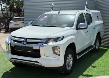 מיצובישי L-200