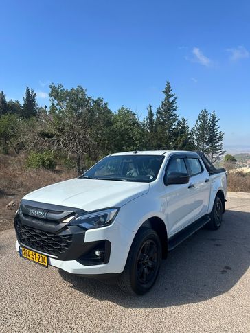 איסוזו D-Max