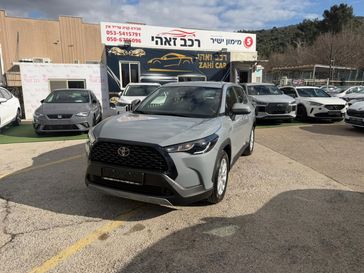 טויוטה קורולה קרוס