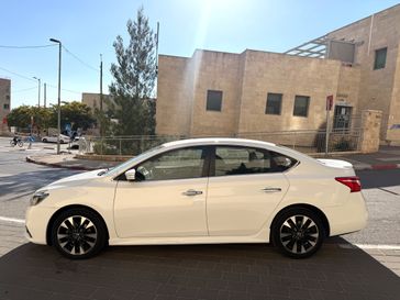 ניסאן סנטרה