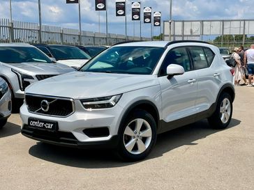 וולבו XC40