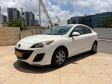 מזדה 3