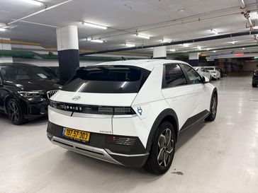 יונדאי איוניק