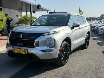 מיצובישי אאוטלנדר