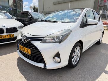 טויוטה יאריס