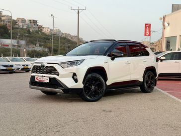 טויוטה RAV4