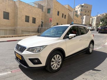 סיאט ארונה
