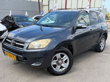 טויוטה RAV4