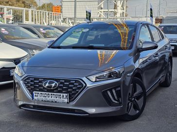 יונדאי איוניק