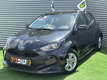 טויוטה יאריס