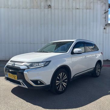 מיצובישי אאוטלנדר