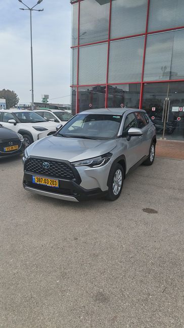 טויוטה קורולה קרוס