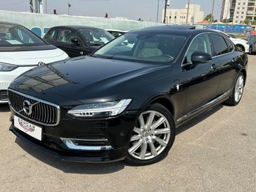 וולבו S90