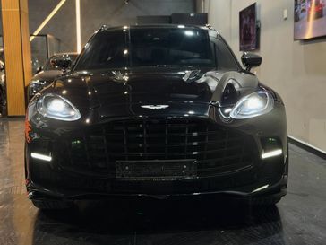 אסטון מרטין DBX