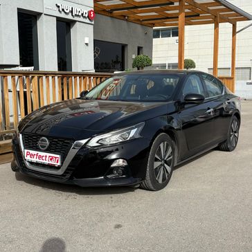 ניסאן אלטימה