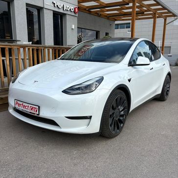 טסלה MODEL Y
