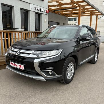 מיצובישי אאוטלנדר