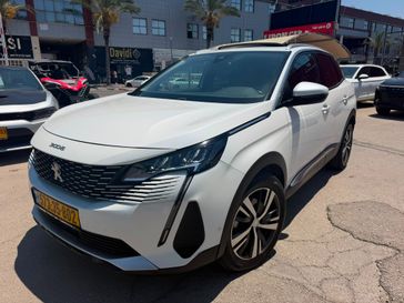 פיג'ו 3008