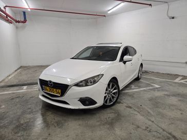 מזדה 3