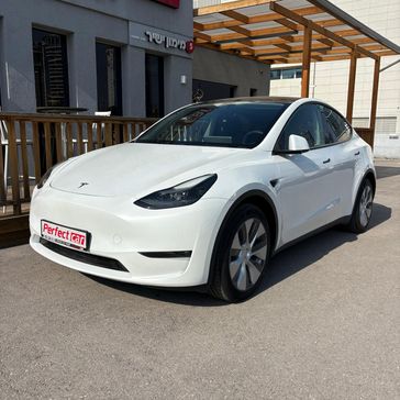 טסלה MODEL Y